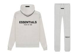 Essentials Hoodie: The Must-Have Piece in Your Wardrobe